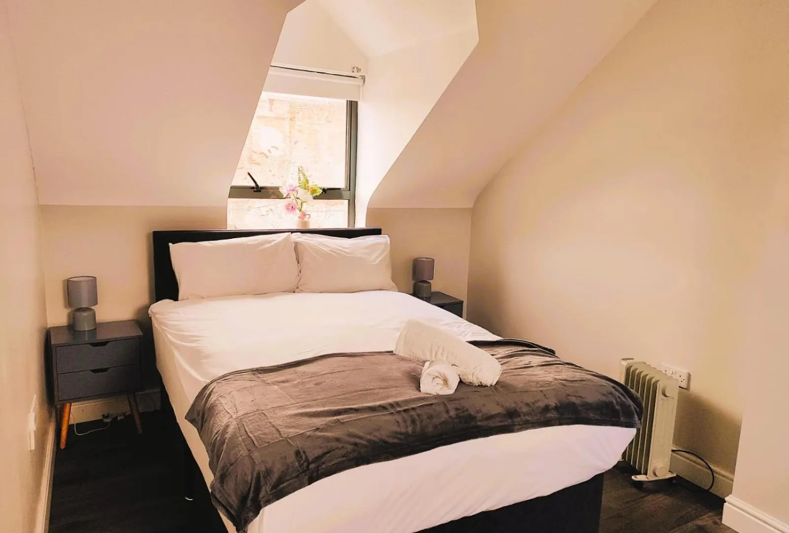Perfect City Centre 3 Bedroom Home Free Parking Belfast