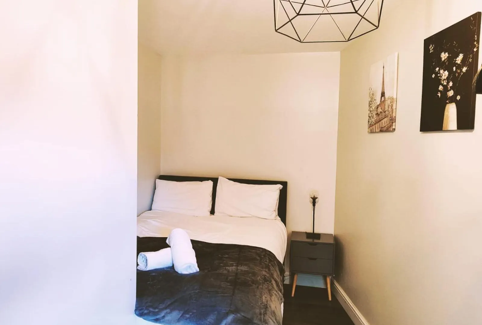 Perfect City Centre 3 Bedroom Home Free Parking Belfast 0*,